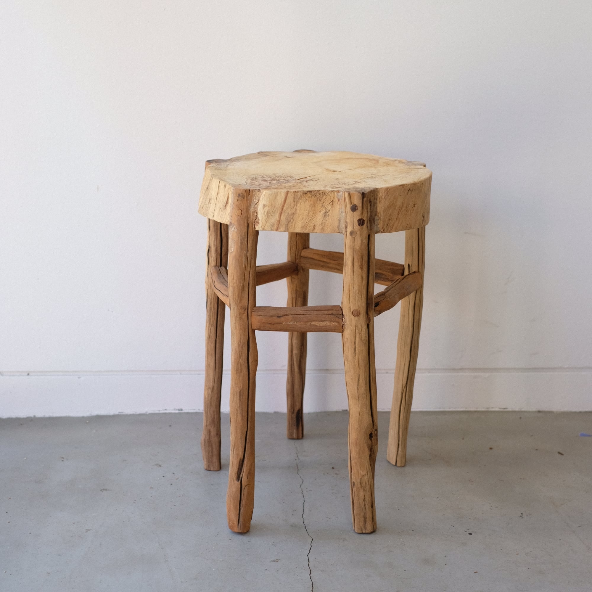 Round Lychee Stool 45 -004 | WEST VILLAGE TOKYO