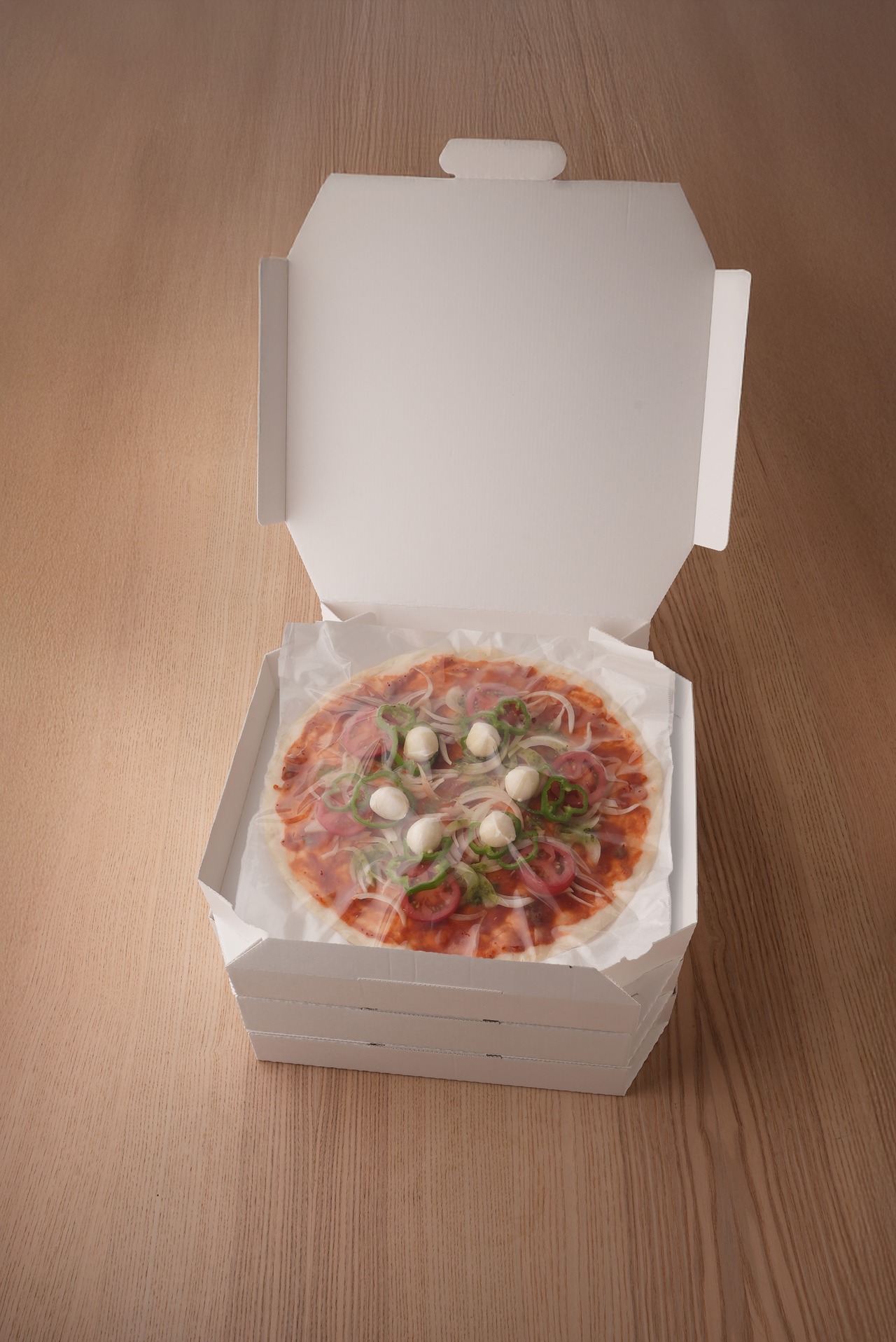 徳島産トマトのマルゲリータ米粉ピザ（グルテンフリー）