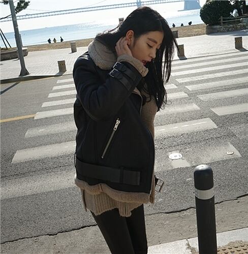 送料無料 エコレザーライダースジャケット レザージャケット レディース 着こなし 40代 ノーカラー コーデ 暖かい 秋コーデ 秋 おすすめ 大きいサイズ おしゃれ オーバーサイズ 韓国 海外 かわいい かっこいい きれいめ 冬 ショート シンプル 通販 定番 人気 ライダース