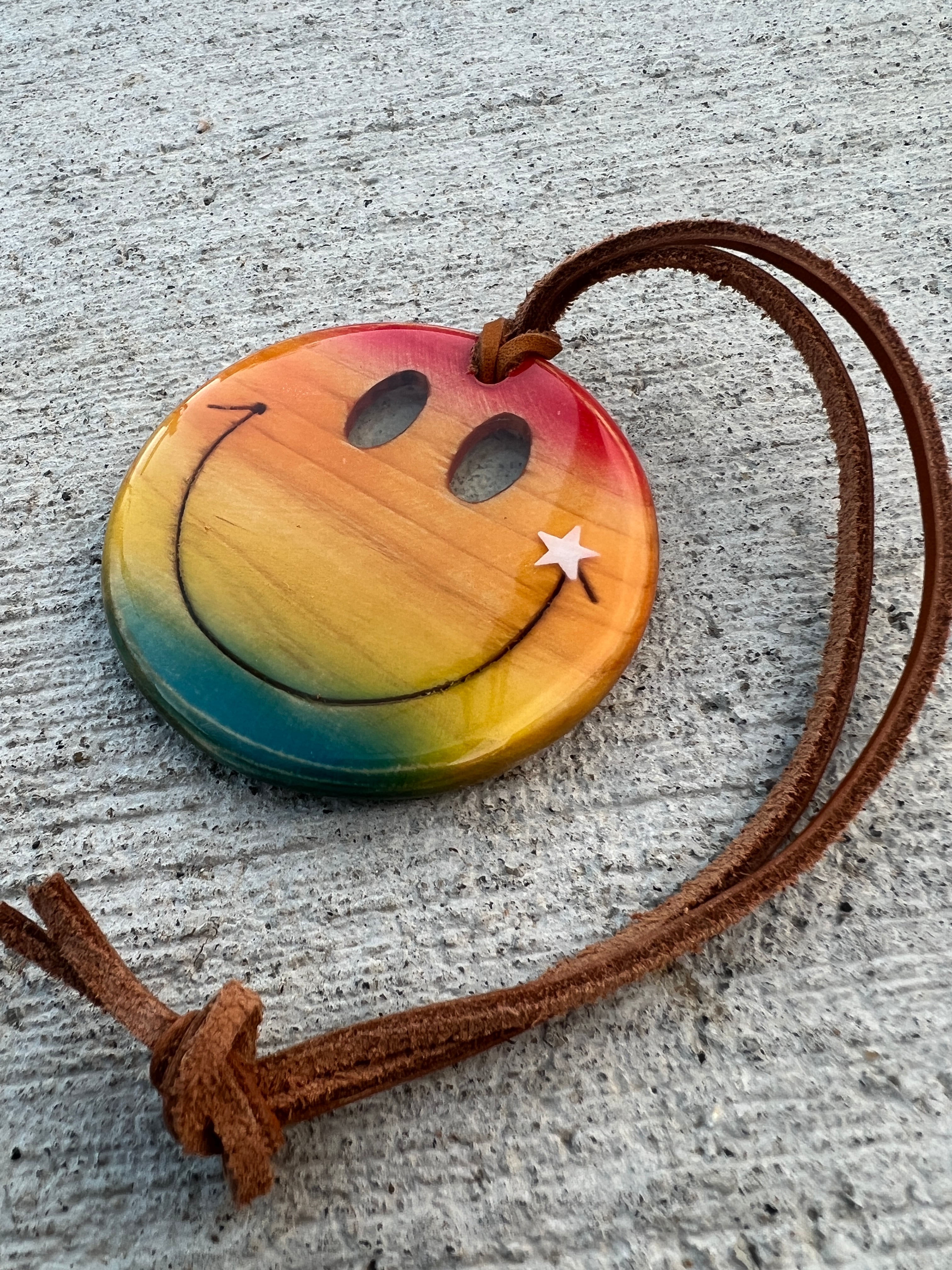 スマイルアクセサリー ▶︎レインボー ☆ 1個