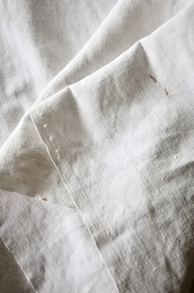 1900s フランス 手織リネン 大きなモノグラムと牧歌的ワンピース アンティーク