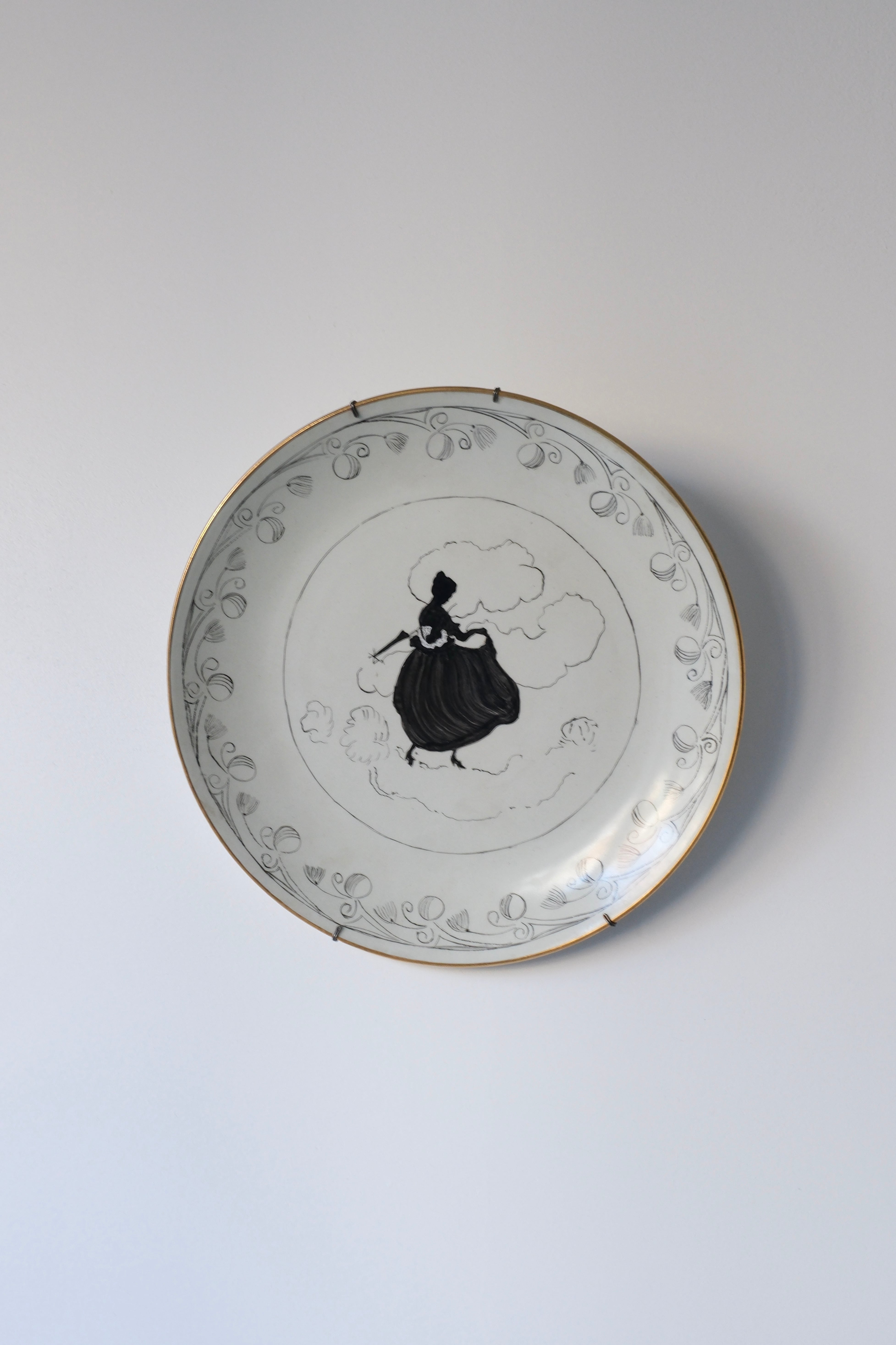 Beautiful hand-painted plate | QUARTER PAST FIVE