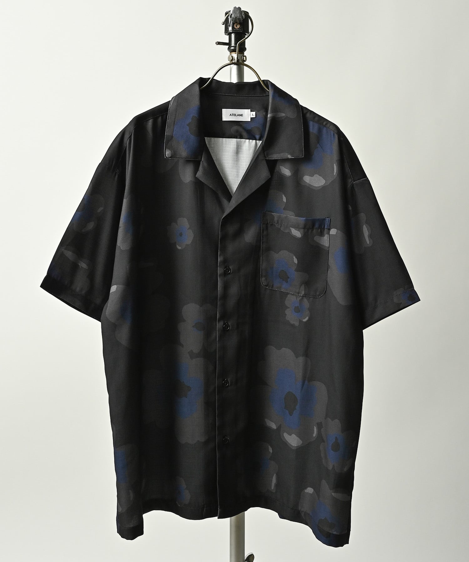 ATELANE Flower print short-sleeved open shirt (BLK) 26A-15020