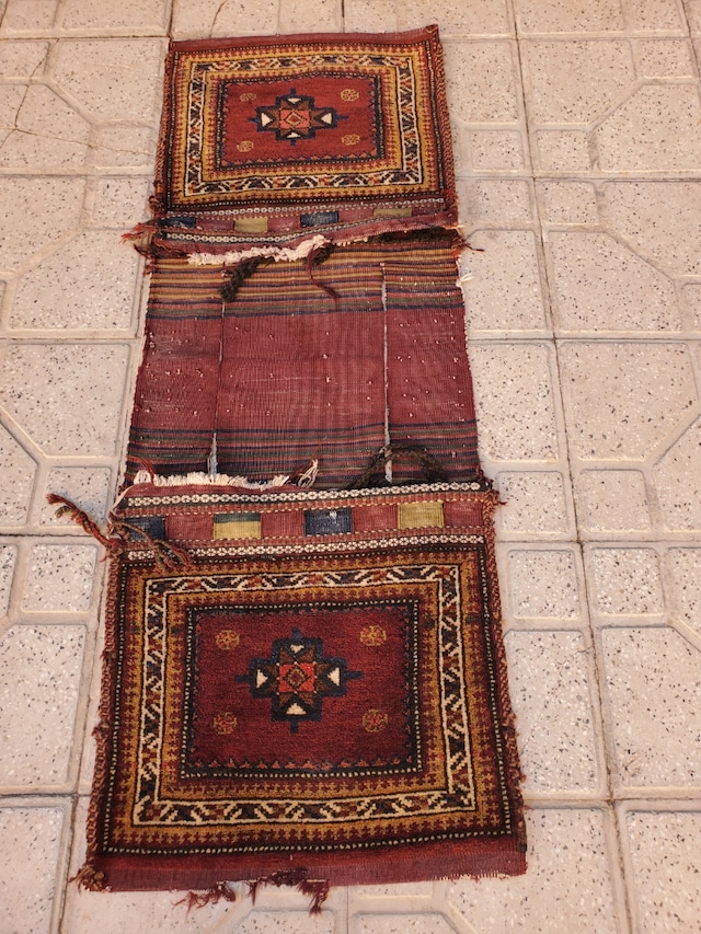 絨毯クエスト44【No.54】ホルジン (90年) ※現在、こちらの商品はイランに置いてあります。ご希望の方は先ずは在庫のご確認をお願いします。