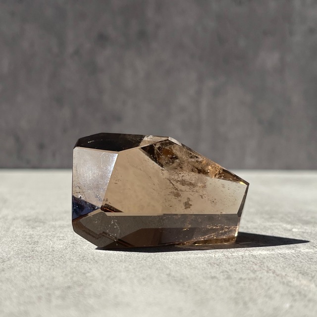 No.６【ブラジル・ミナスジェライス州アラスライ産（非加熱）スモーキーシトリン】フリーフォーム｜鉱物 天然石 パワーストーン