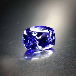 夜空色の宝石 1.5ct UP 天然 タンザナイト