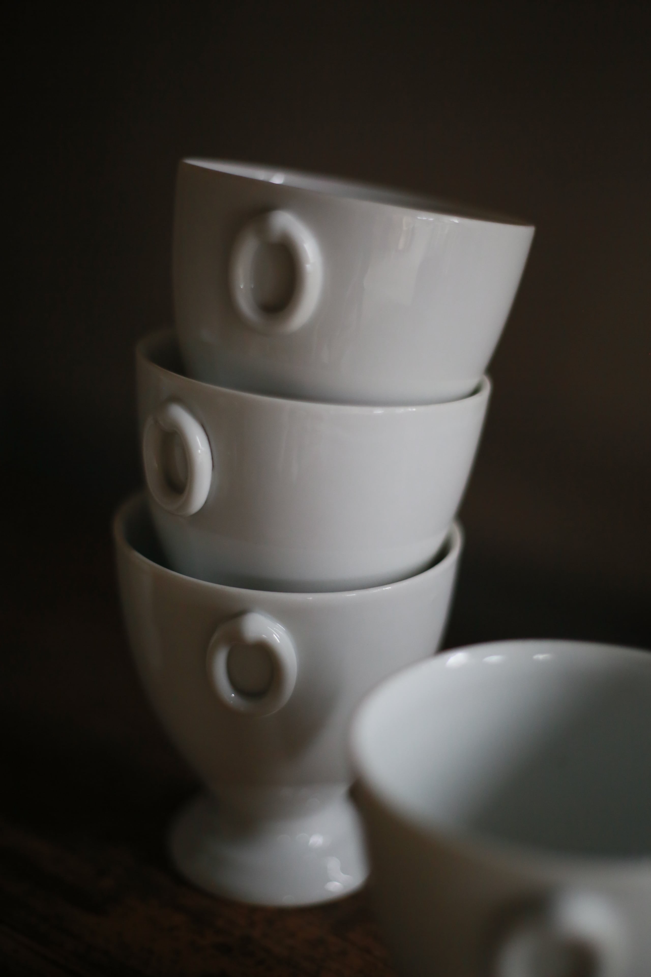 古い国産の白磁ゴブレット