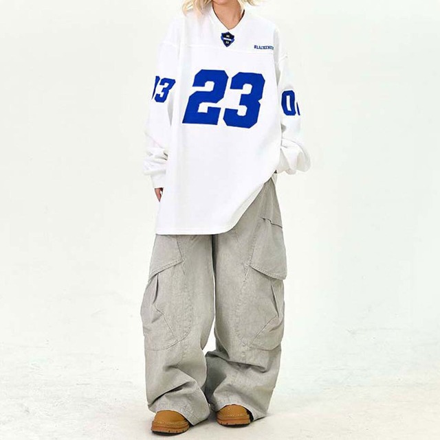 ナンバリンググラフィックルーズトップス 2col   R01505