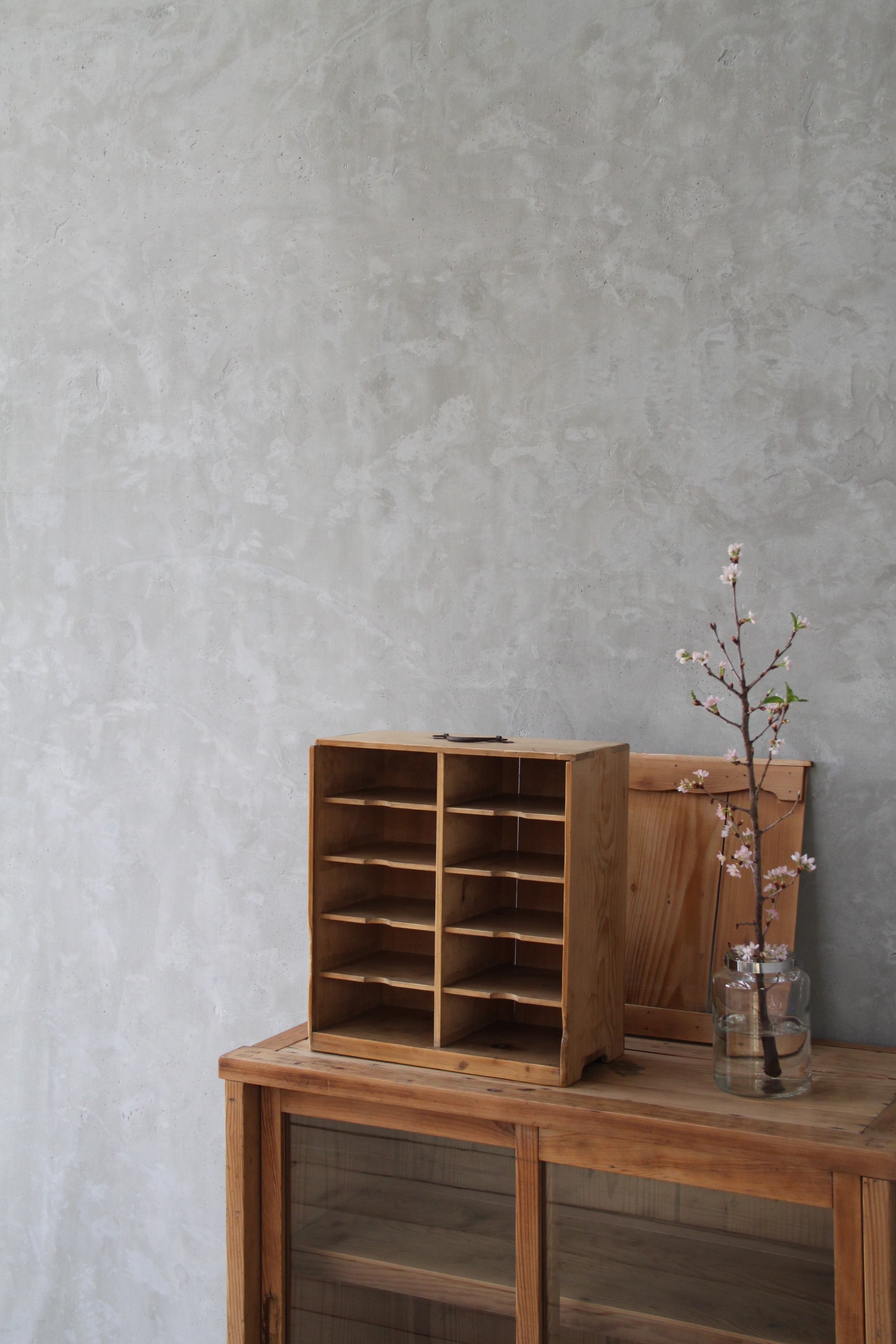 送料無料】木棚1 古家具/古道具/アンティーク/小箱/収納/ポストカード