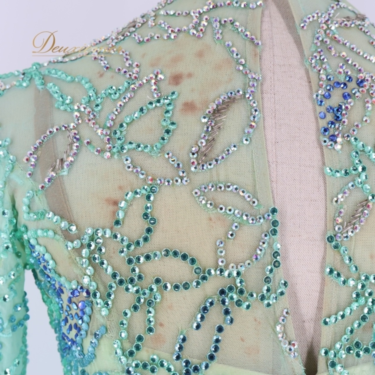 社交ダンス 衣装 スタンダードドレス ワンピース スタンダード 緑 エメラルドグリーン レース デモ 競技 ダンス パーティ 発表会 綺麗 上品 落ち感 グリーン系 ブルー系 シンプル 明るい 優雅 おしゃれ パフォーマンス