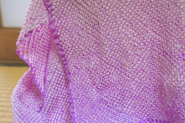 帯揚げ　藤色紫総絞り