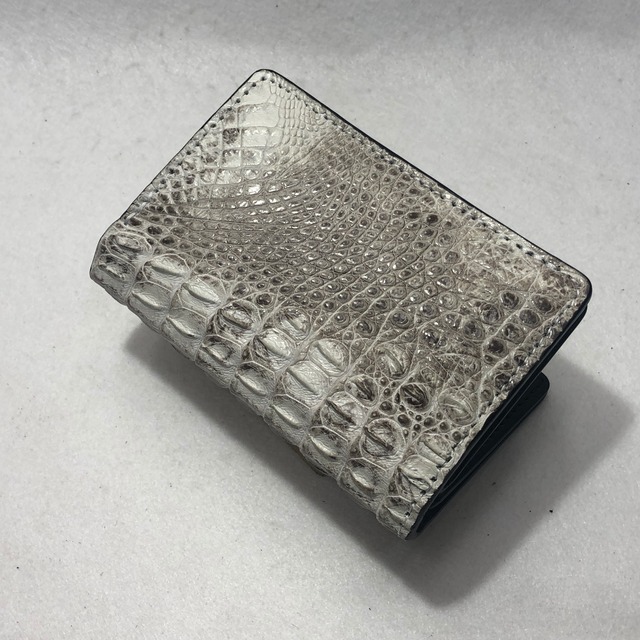 ホーンバック シャムクロコダイル ワニ革 ナチュラル 2つ折り財布 ミドルウォレット Dolce Vita