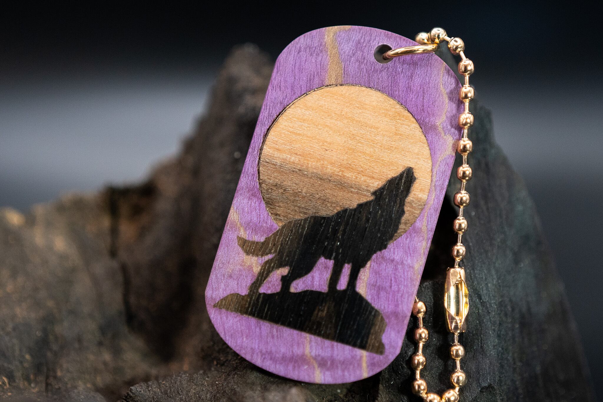 【単(ひとえ)】スタビライズウッド 楓 縮み杢 ドッグタグ 象嵌 月と狼