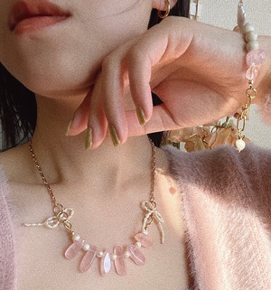 Rose quartz ribbon pearl  necklace