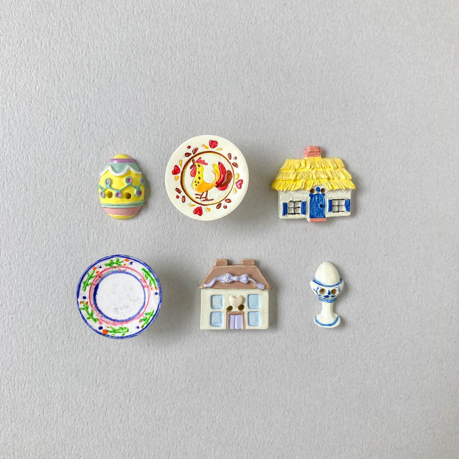 ニワトリ模様のお皿モチーフ UKボタン（24mm） | Dua-アクセサリー