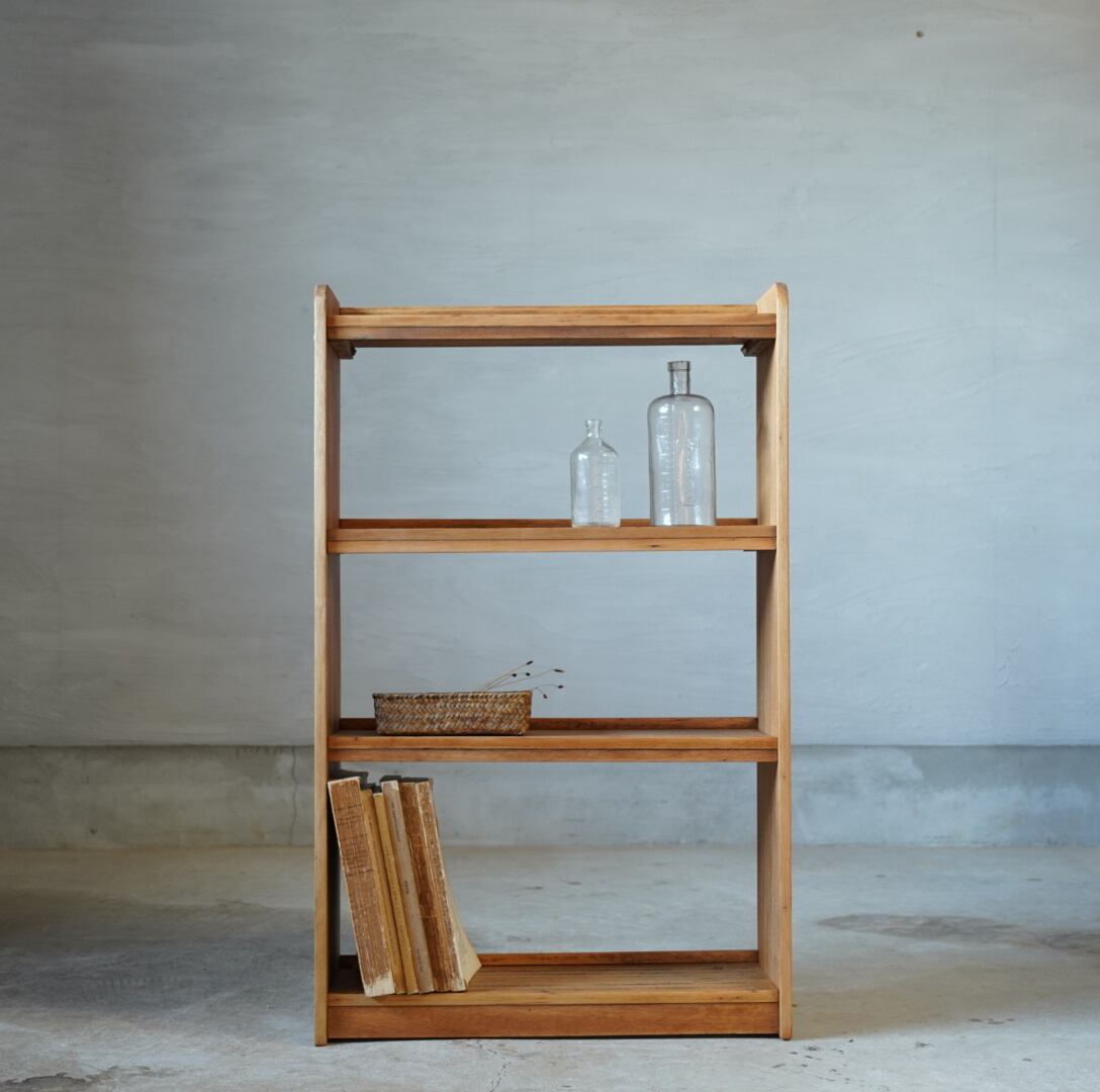 4段のオープンラック