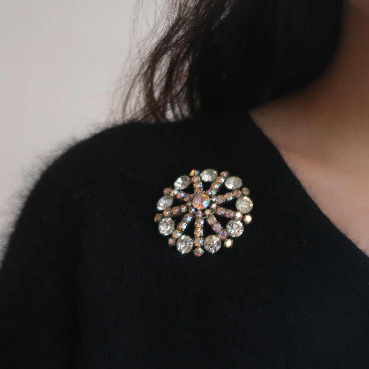 雪の結晶のブローチ