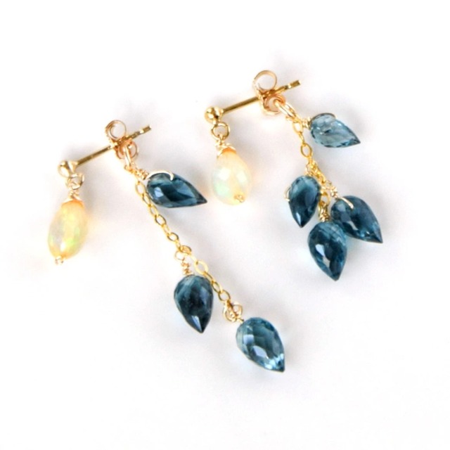 光影 ― プレシャスオパールスタッドピアスとロンドンブルートパーズ飾りキャッチ　14kgf