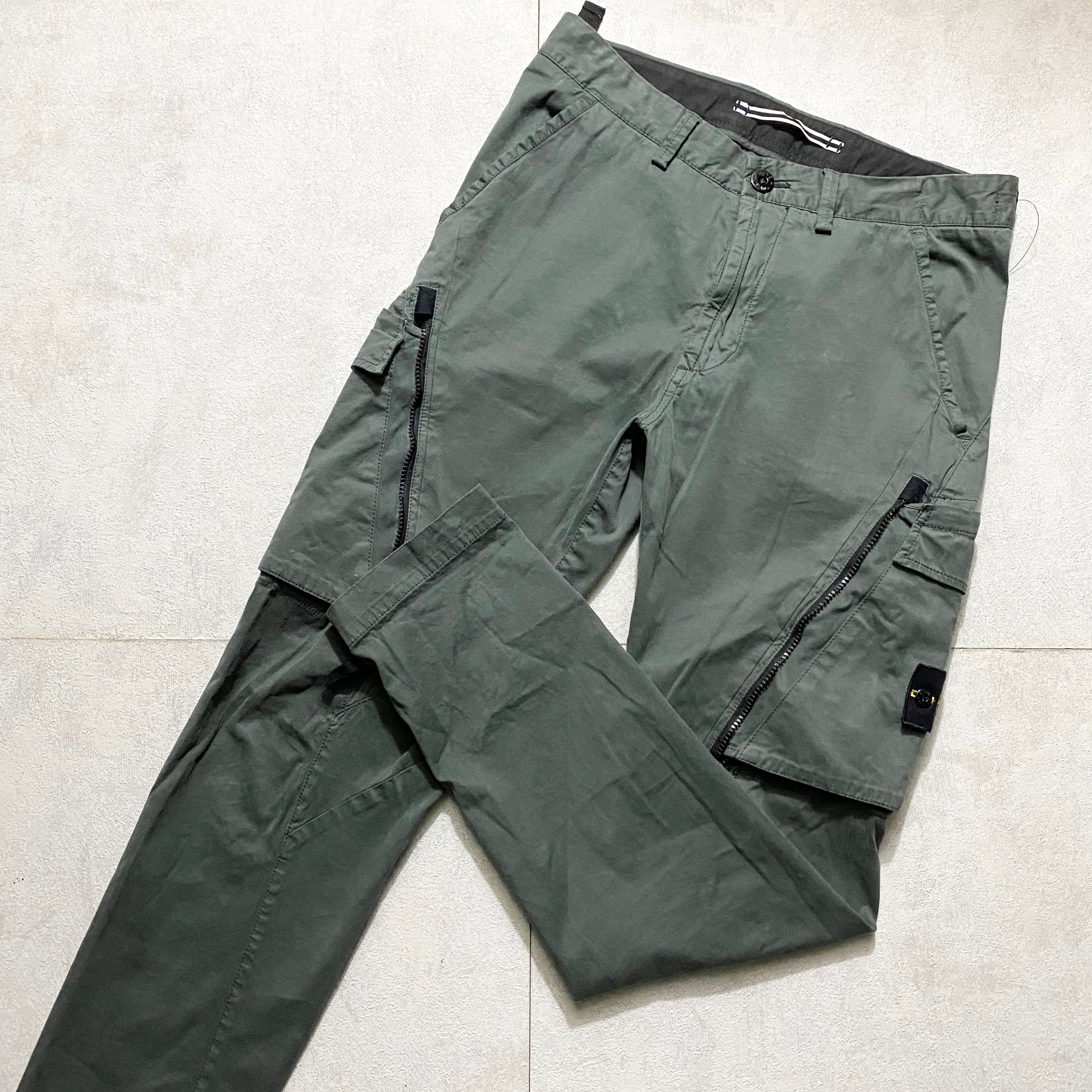 STONE ISLAND gimmick cargo pants | NOIR ONLINE