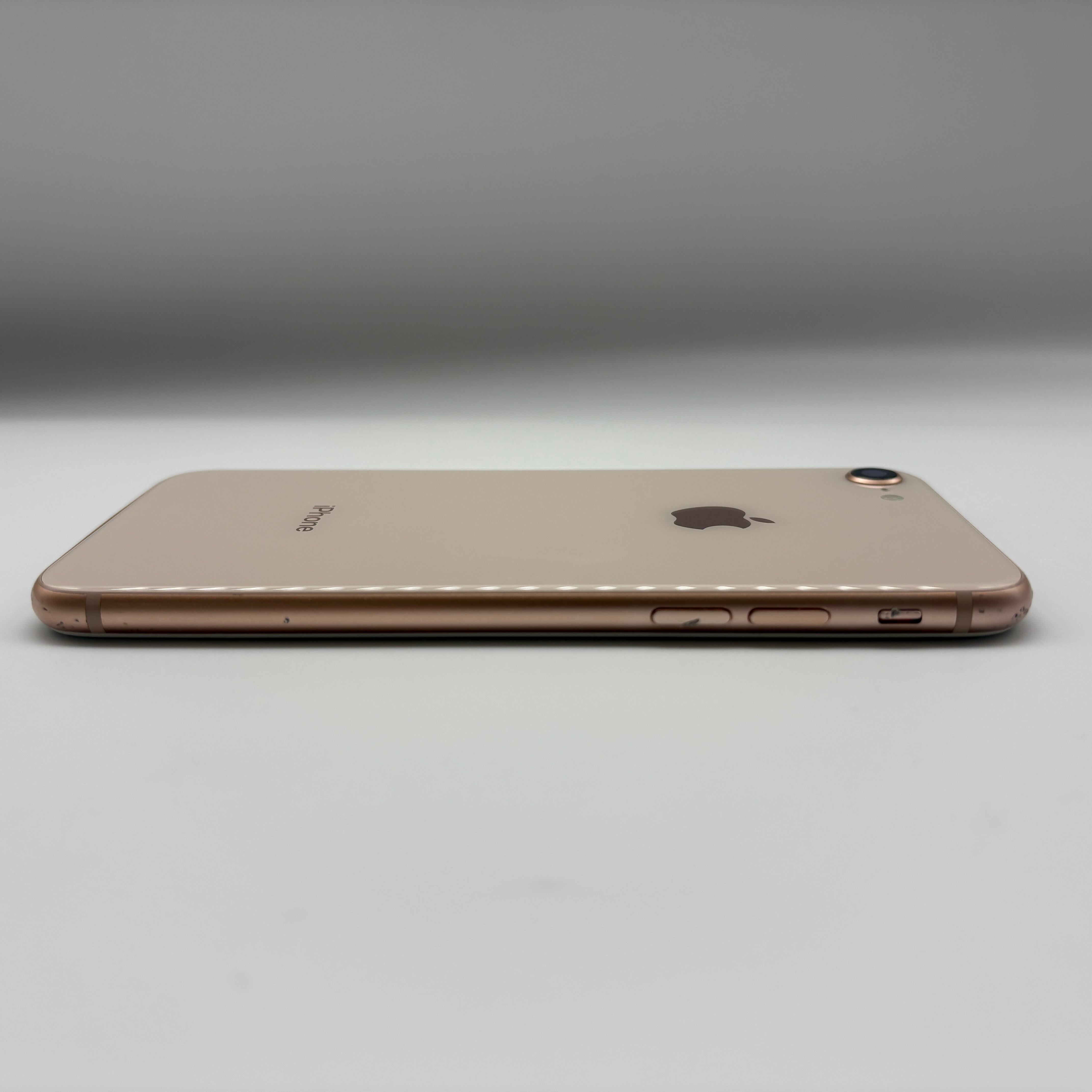 iPhone8 64GB ゴールド アイフォン本体 SIMフリー SIMロック解除済み