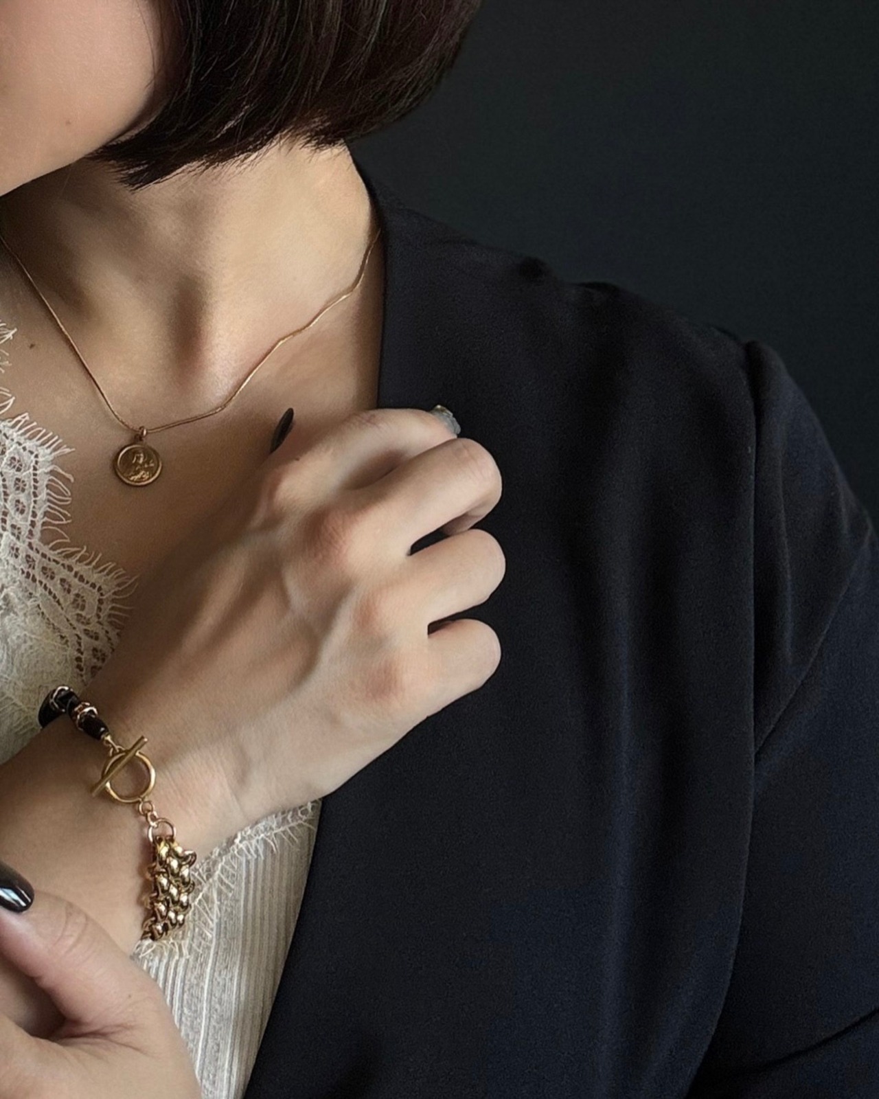 Thérèse（テレーズ）ー 小さなヴィンテージメダイのネックレス