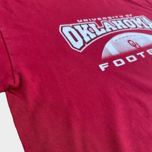 【GILDAN】カレッジ オクラホマ大学 フットボール ロゴ プリント Tシャツ HEAVYWEIGHT ヘビーウェイト 半袖 LARGE バーガンディ University of Oklahoma FOOTBALL  us古着
