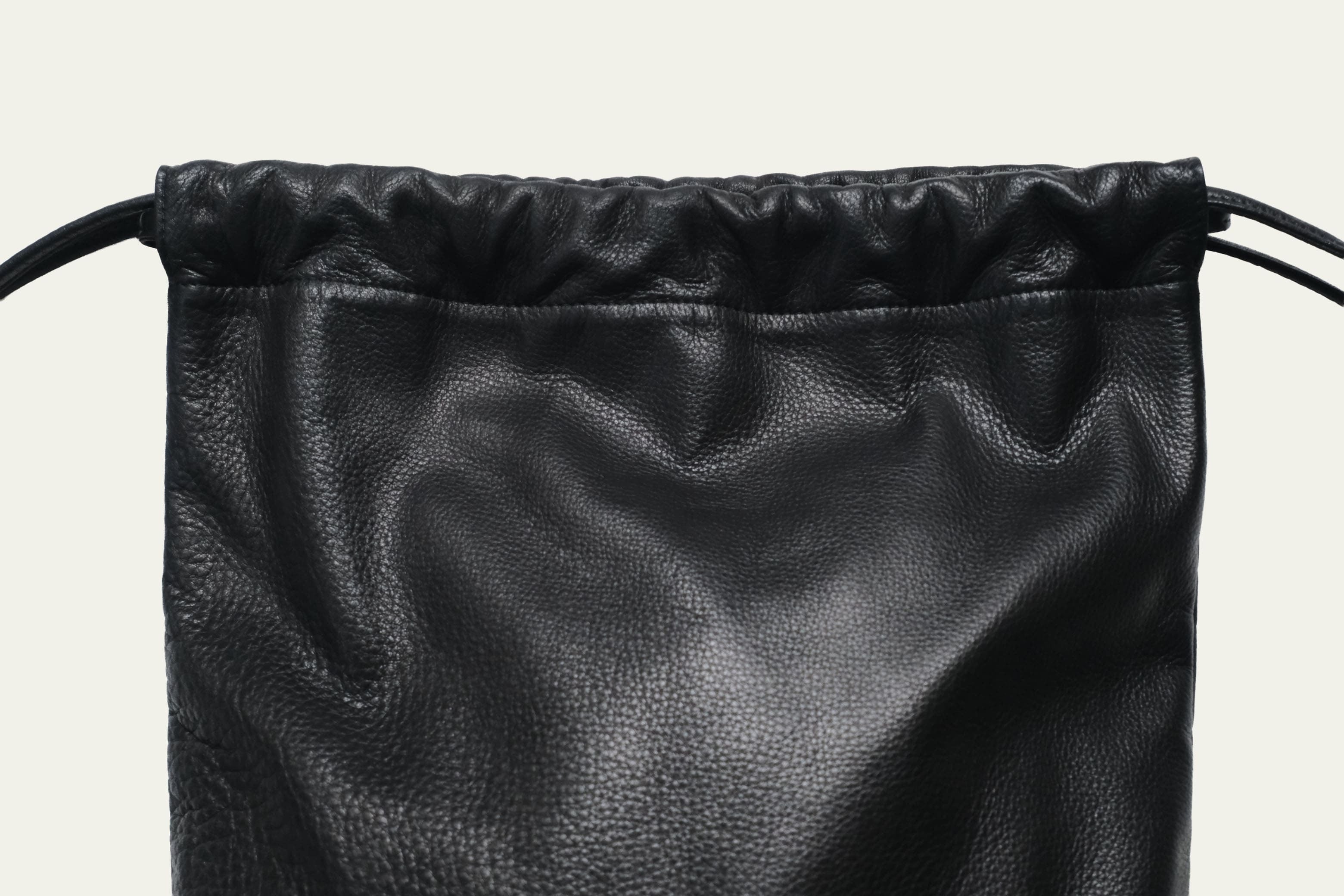 FUJITO Leather Knapsack Black | Directors Web Shop