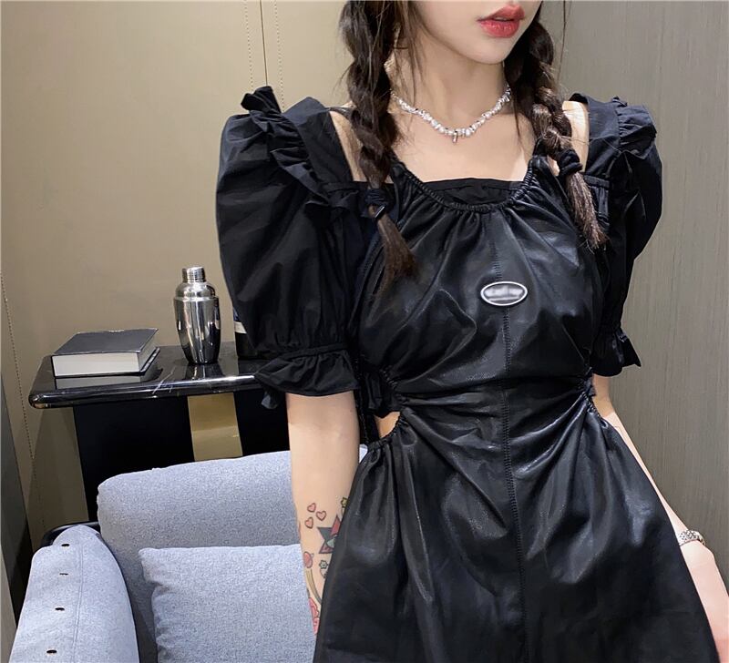 ブラックスリングレザースカートドレス女性秋セクシー中空注意マシンショートスカート2020新気質スカート ブラックストロベリース11696912741