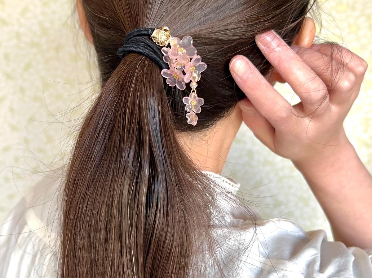 きらり光る桜のヘアゴム | ユメイロ ウサギ