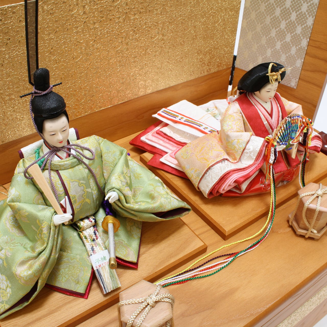 雛人形 オレンジと紫の衣装-GAMERA