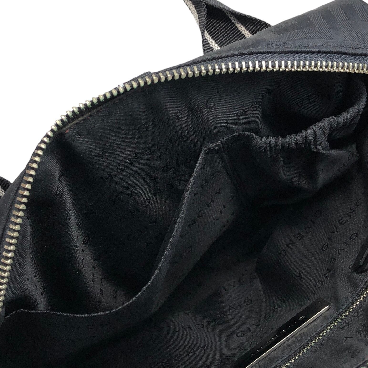 GIVENCHY ジバンシィ ハンドバッグ ブラック ロゴ ナイロン ミニ GIVENCHY ジバンシィ ハンドバッグ ブラック ロゴ ナイロン ミニ