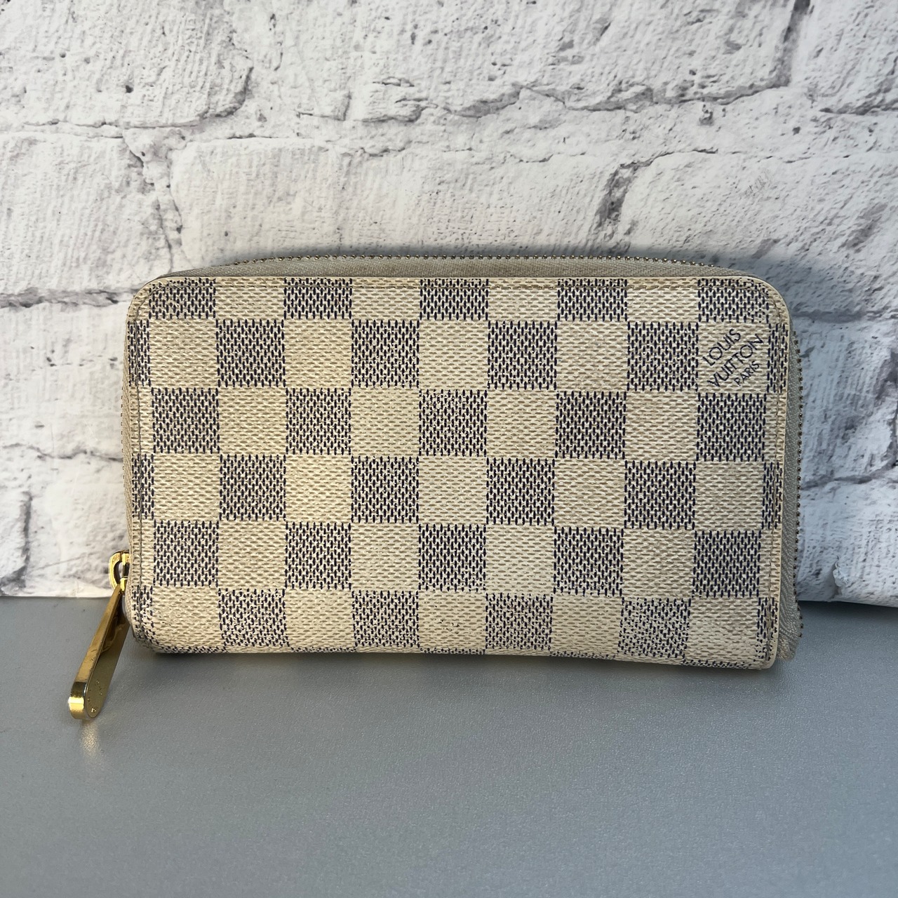 【最終処分SALE】LOUIS VUITTON ルイヴィトン ダミエ アズール M60029   二つ折り財布 ホワイト A-12035