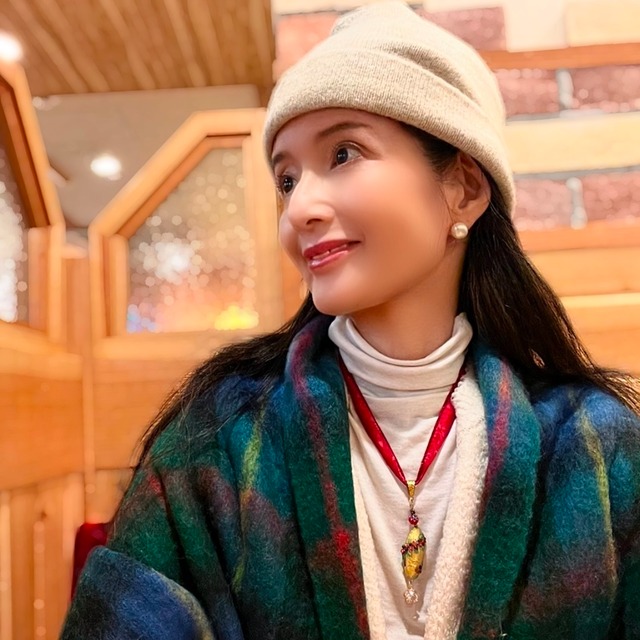 永遠のリースネックレス　ゴールド