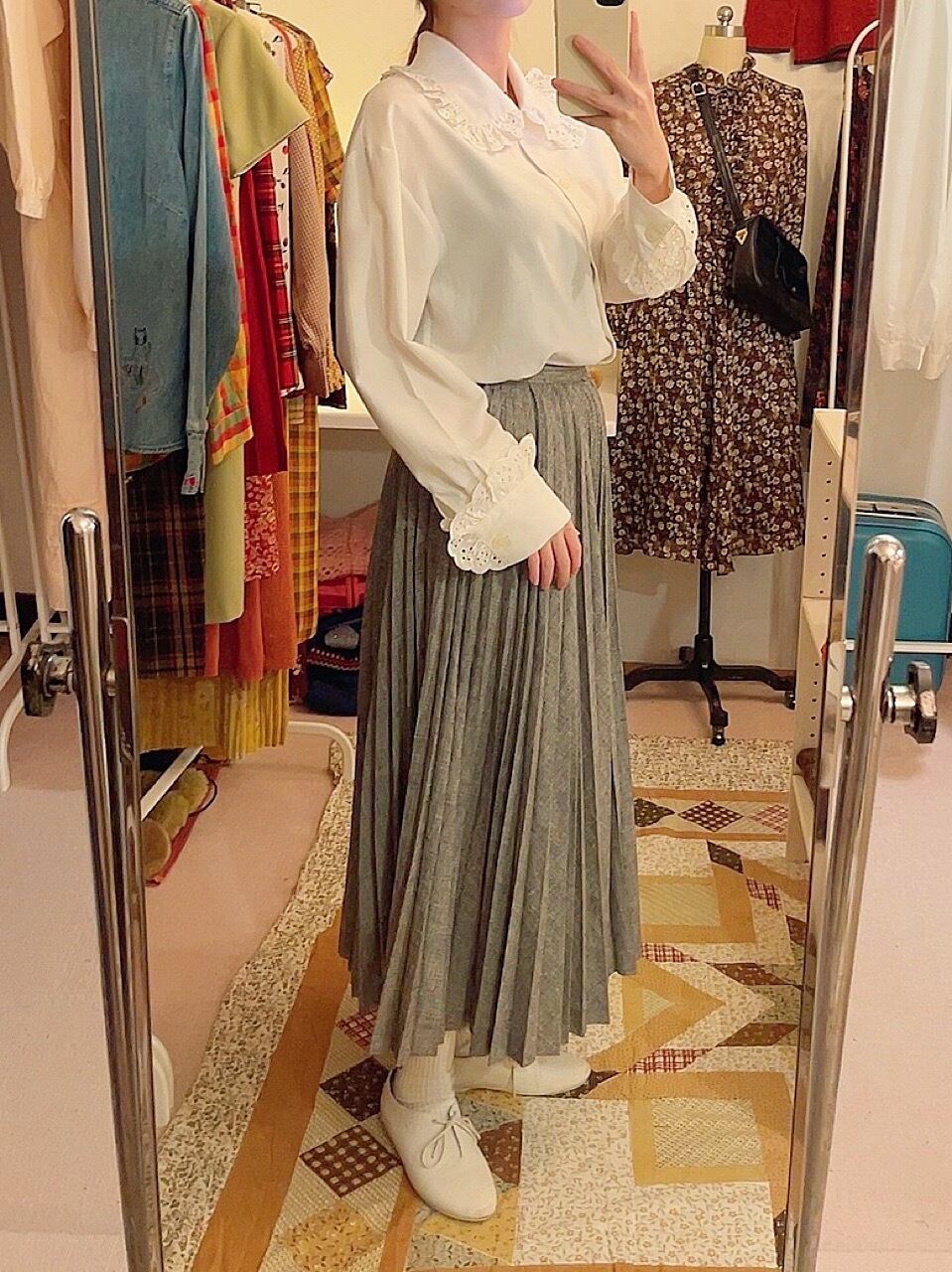 big frill cuffs white blouse