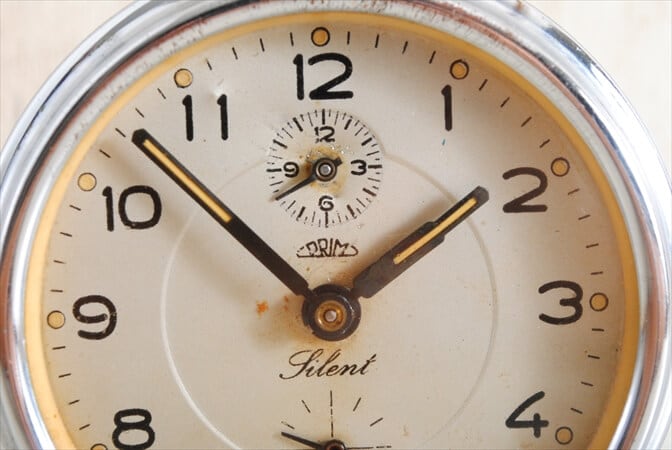 東欧アンティーク チェコスロバキア 目覚まし時計 ☆本日のPICK UP