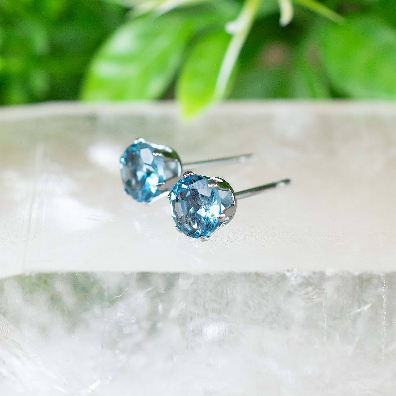 14kgf クリスタルとブルートパーズのピアス スイスブルートパーズ