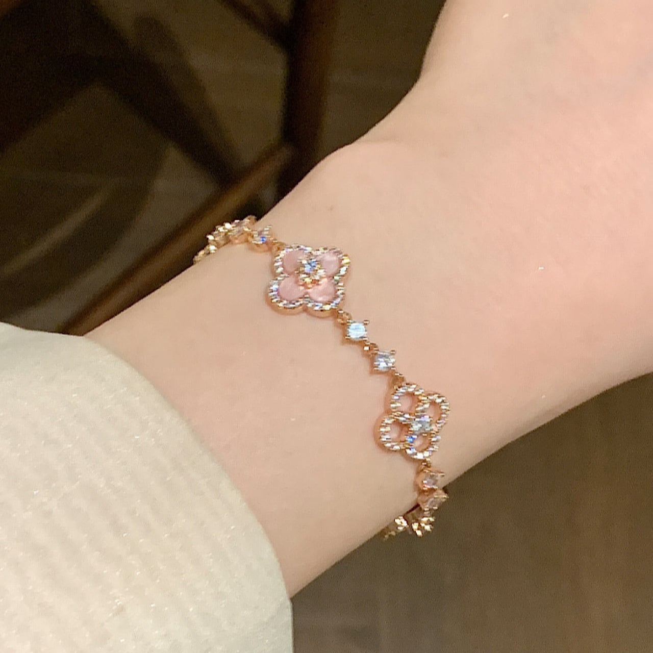 おしゃれ ピンク キラキラ 四葉 クローバー ブレスレット | FANCY