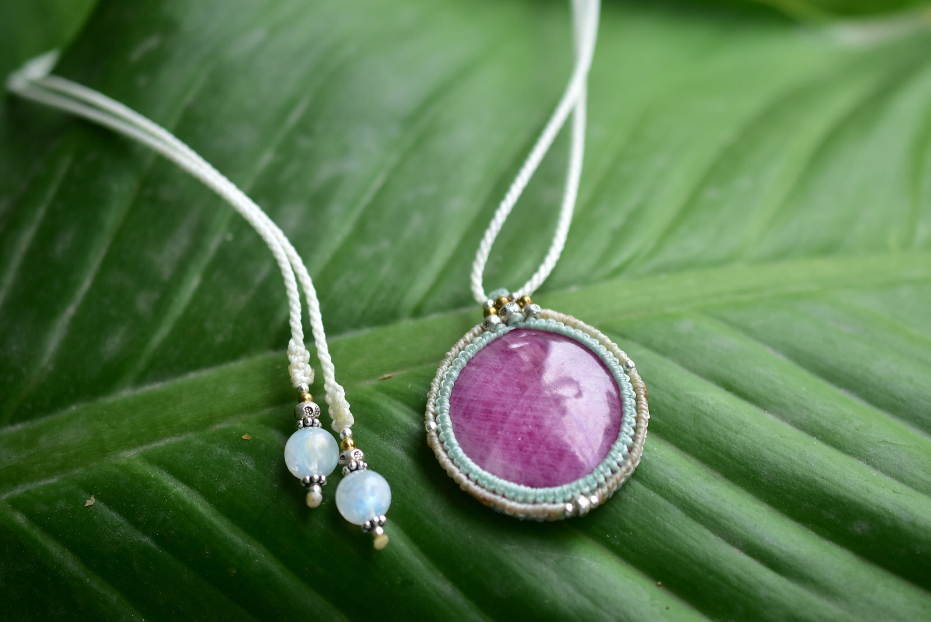 キラキラ光る☆艶やか☆ルビー マクラメペンダントruby048 | Funky