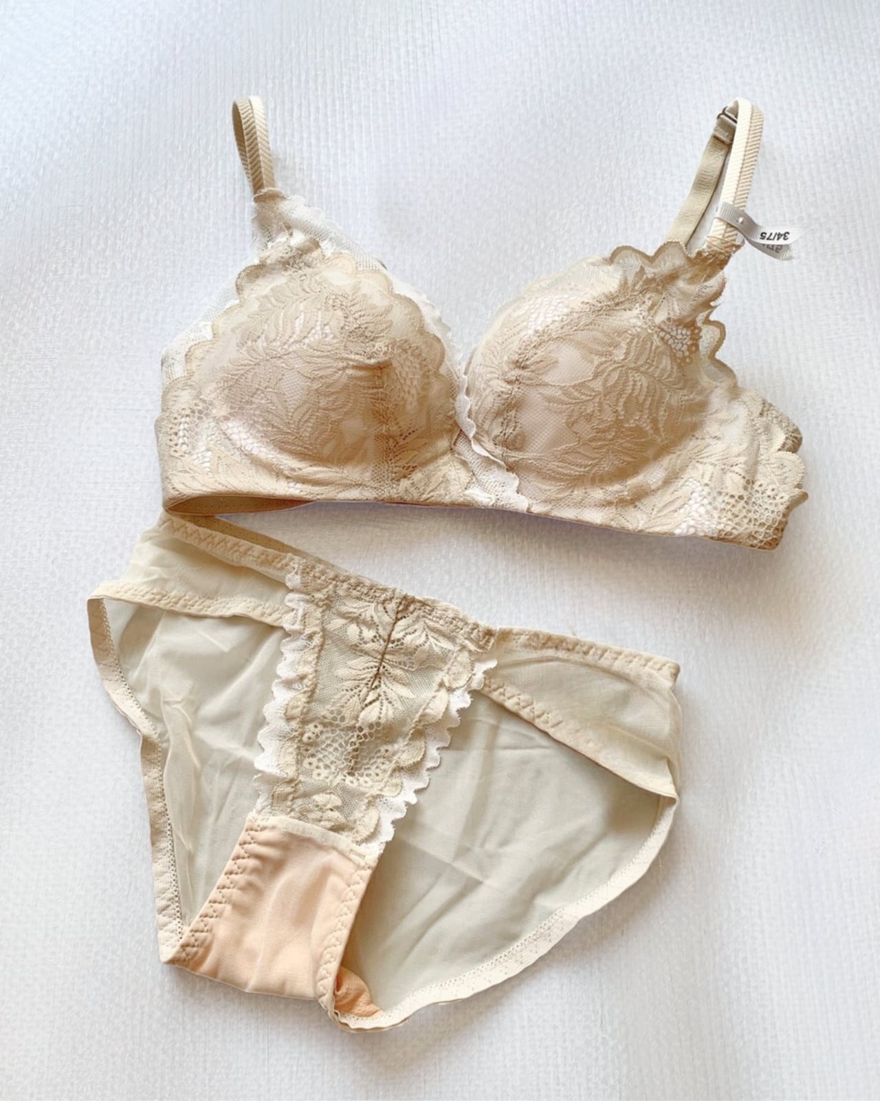 ☾Lingerie♥☽ 綺麗♥谷間 フェアリーレースブラジャー＆ショーツ