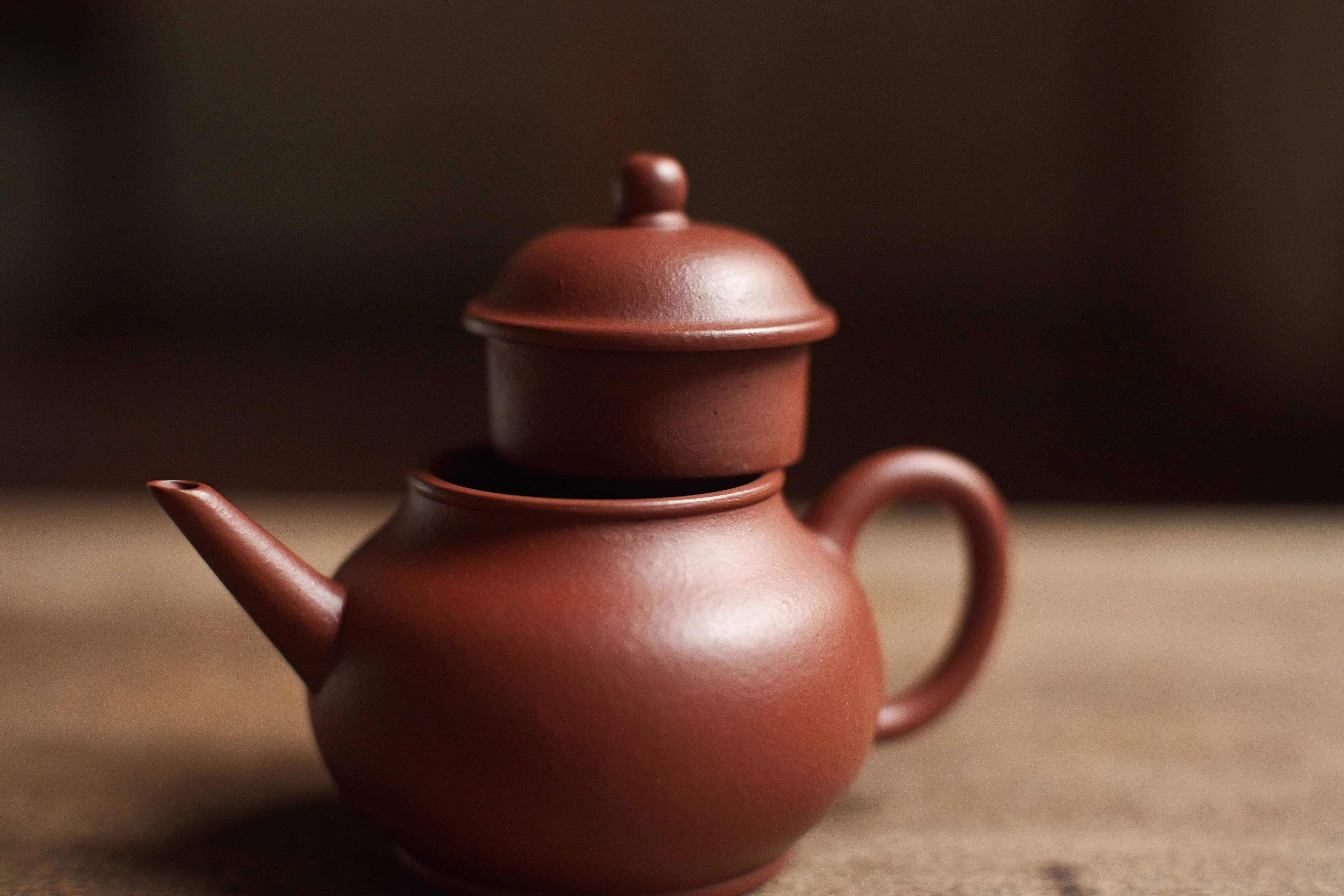 ヴィンテージ 宜興紫砂壺「芭樂水平」（約97cc）・紅泥 | 北白川糕糰店