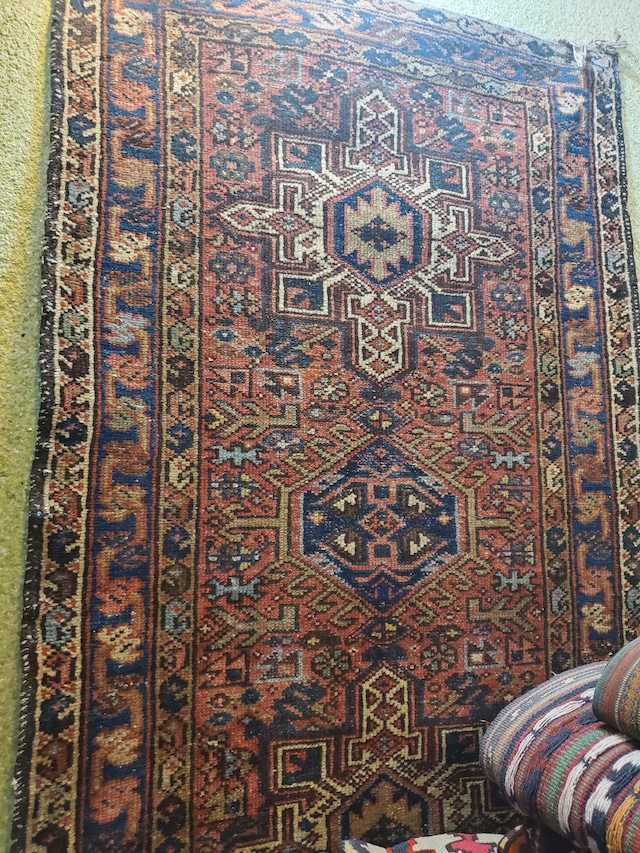 絨毯クエスト51【No.43】※現在、こちらの商品はイランに置いてあります。ご希望の方は先ずは在庫のご確認をお願いします。