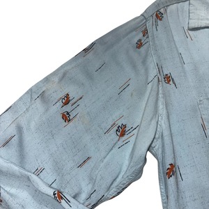 vintage 1950’s mint blue color rayon leaf pattern shirt
