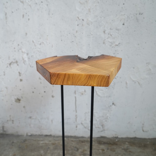 小さなソファーサイドコーヒーテーブル  桑①