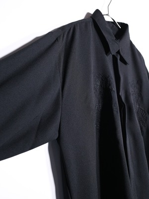 龍 embroidery oversize shirt