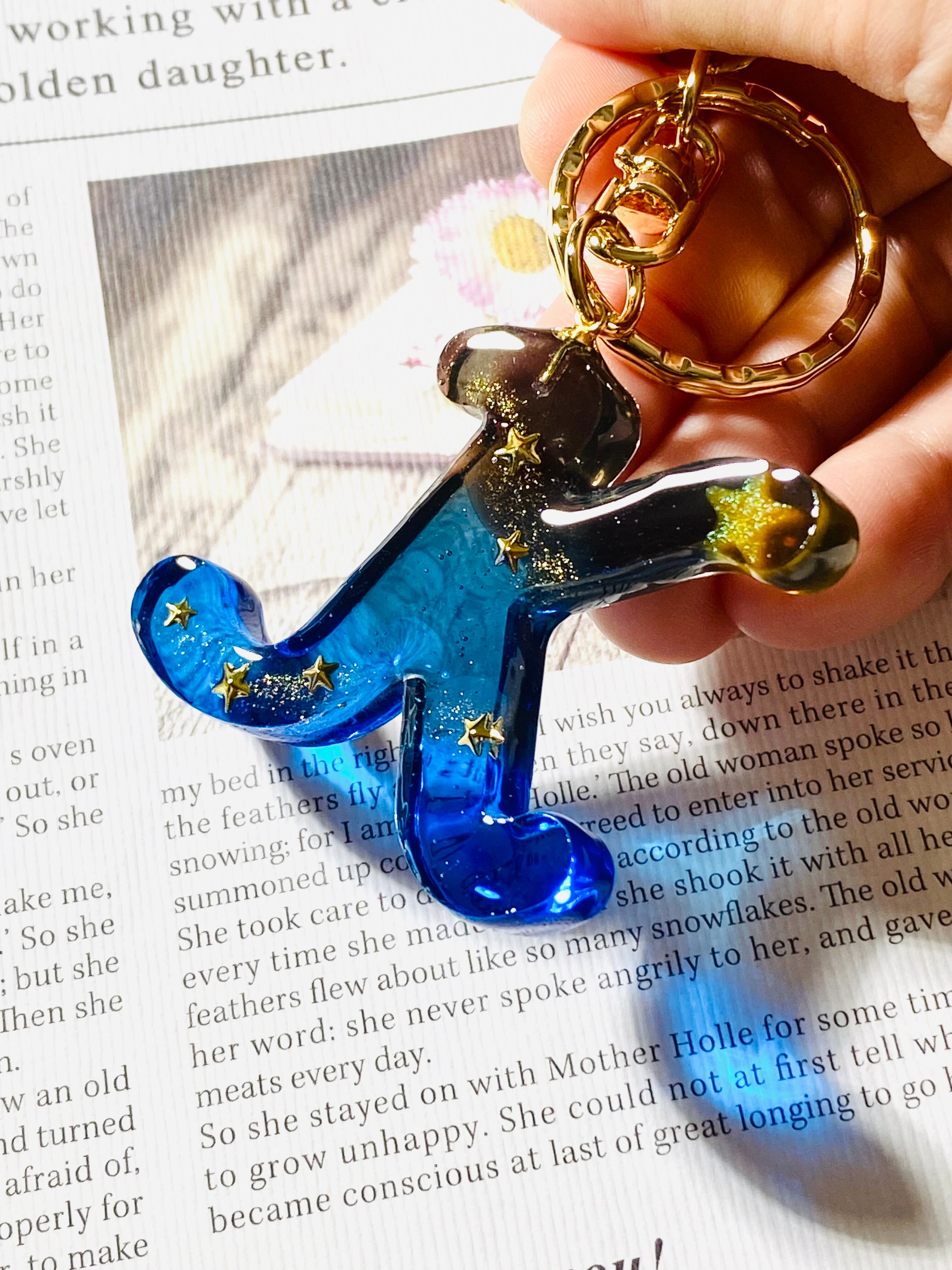 イニシャルキーホルダー レジン