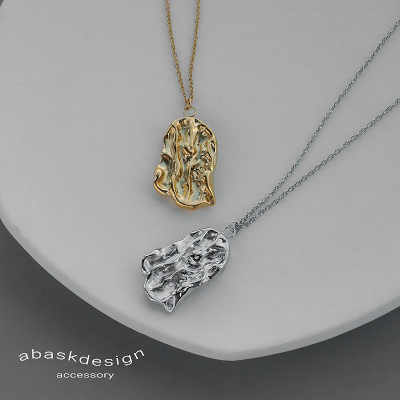 【ネコポス便】ネックレス プレートモチーフネックレス 金属アレルギー対応 サージカルステンレス 18K ニュアンス ミディアムネックレス 2450