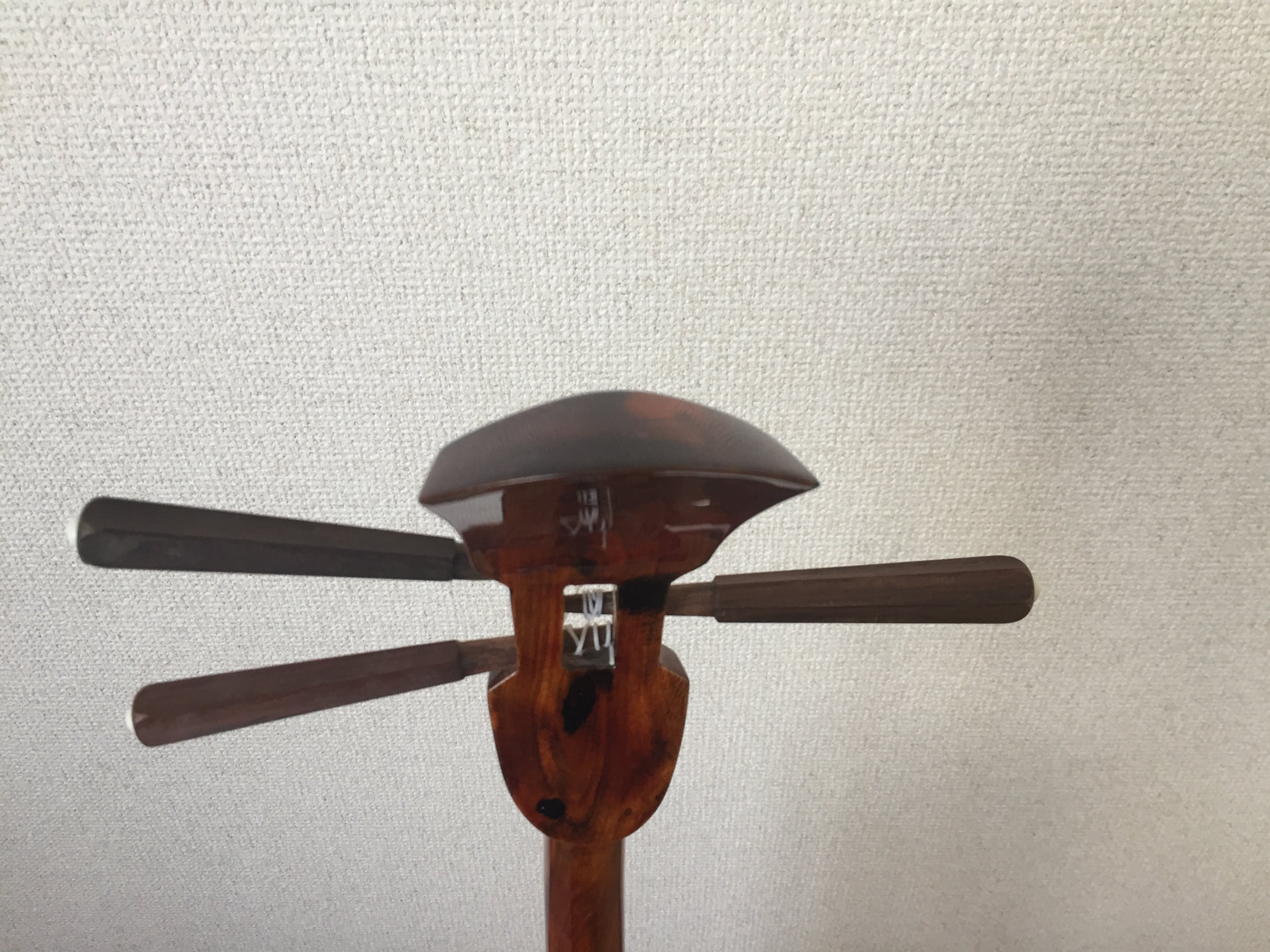 名工上原良光作 本島産黒檀 現代マカビ型スンチ仕上げ | クオレ三線