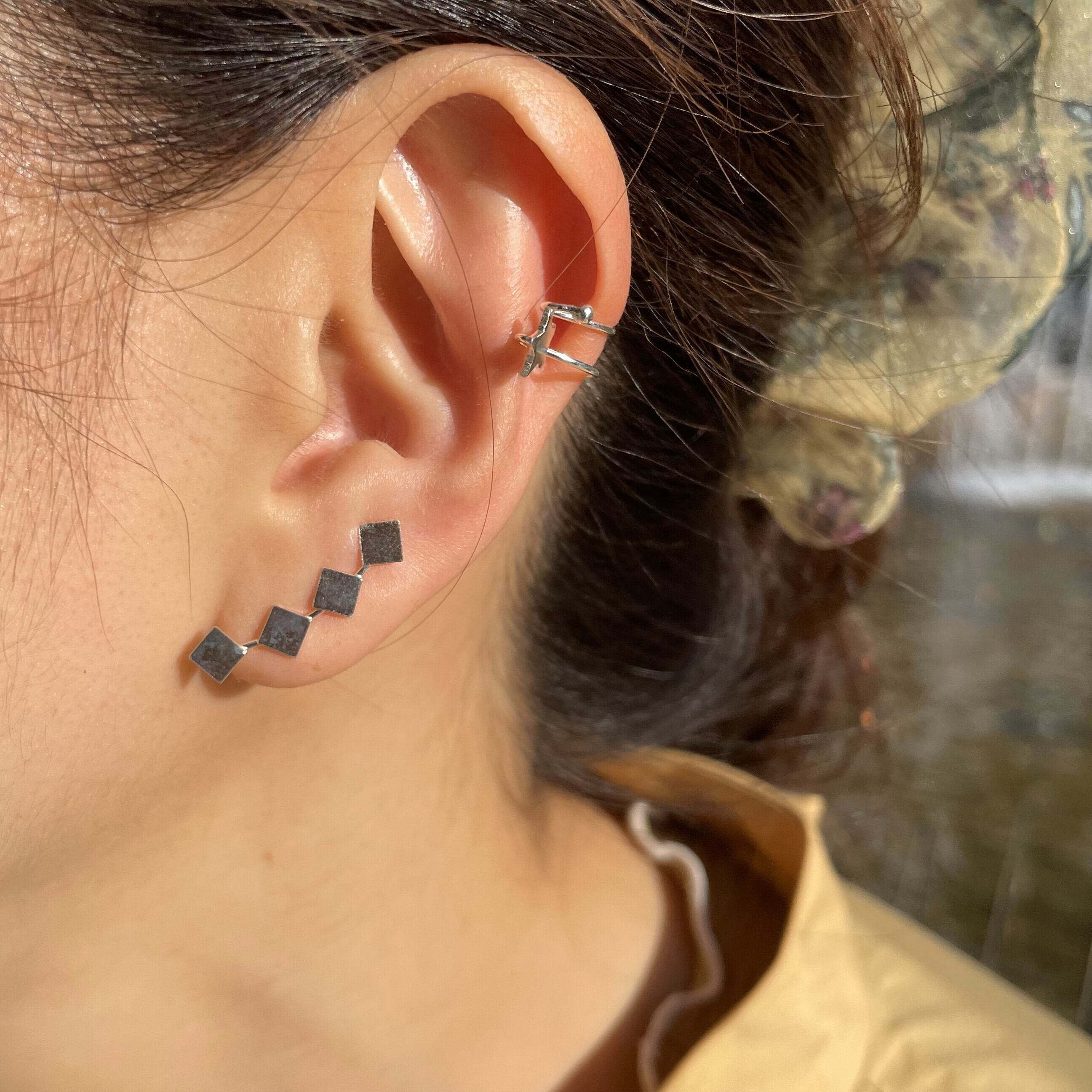 soireeo クロスイヤーカフ