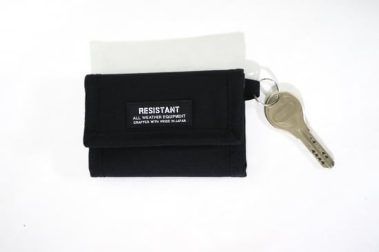 smart wallet (ブラック、ネイビー、コヨーテブラウン、フォリッジグリーン) / RESISTANT
