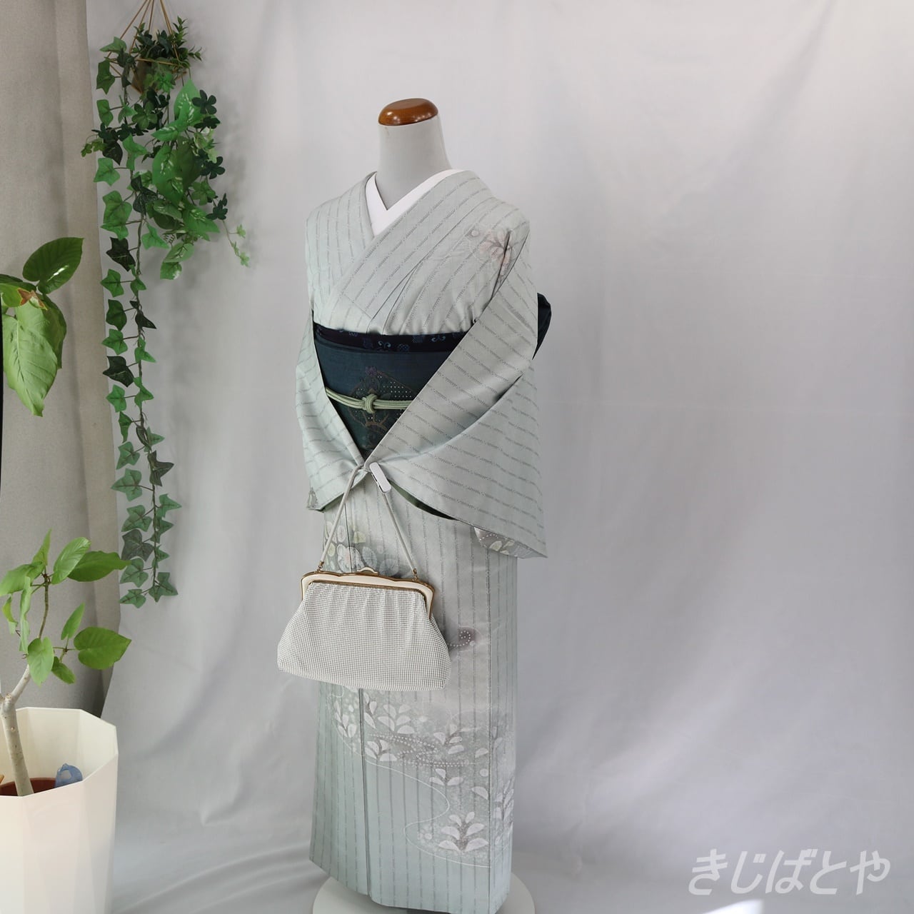 正絹紬 青白磁に辻が花柄の付け下げ 袷 | きじばとや